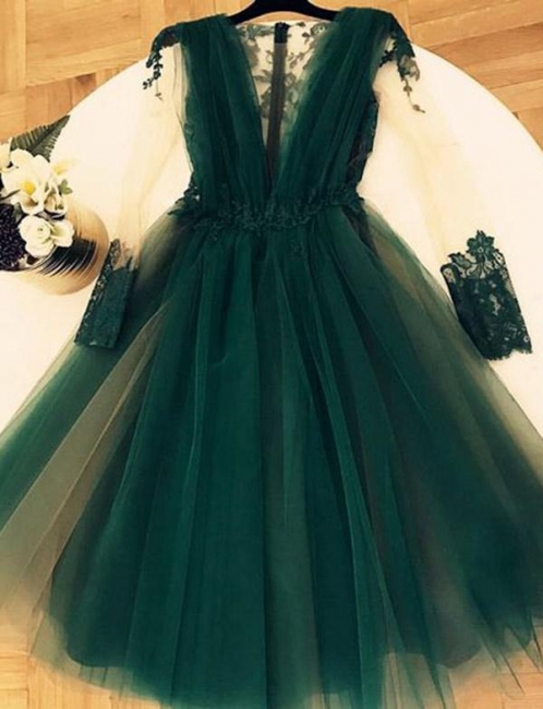 New Flattering with Lace Appliques Trendy V-neck Soft Tulle Sleeveless Short Elegant Prom Dress Online | Suzhoudress UK