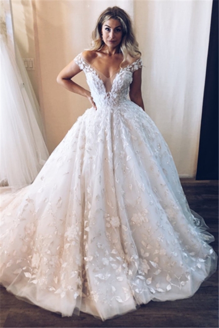 Glamorous Tulle Lace Off-the-Shoulder V-Neck Wedding Dresses Princess Appliques Sleeveless Bridal Gowns Online