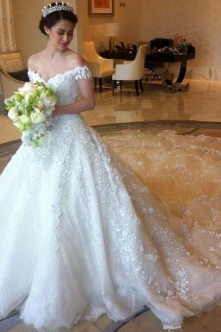 Latest Off Shoulder White Ball Gown Wedding Dress Popular Lace Court Train Bridal Gowns