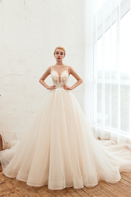 Sexy Spaghetti Straps V-Neck Ivory Wedding Dress Romantic Sleeveless  Bridal Gowns Online