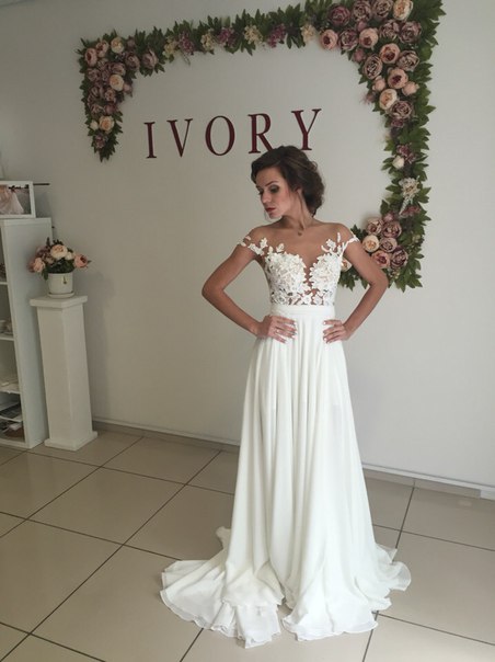 Short Sleeve A-Line Chiffon Summer Wedding Dresses Split Lace Applique Beach Bridal Gowns BA3033