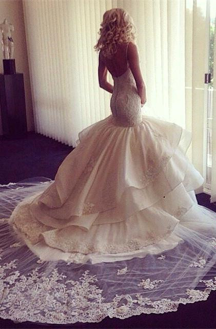 Latest Mermaid Tiered  Bridal Gown Elegant Lace Wedding Dress CE0160
