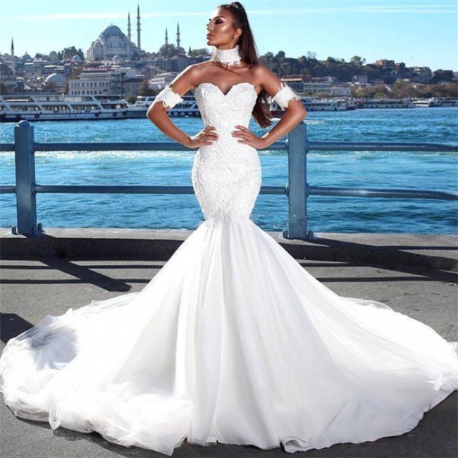 Alluring Lace Wedding Dresses with ...
