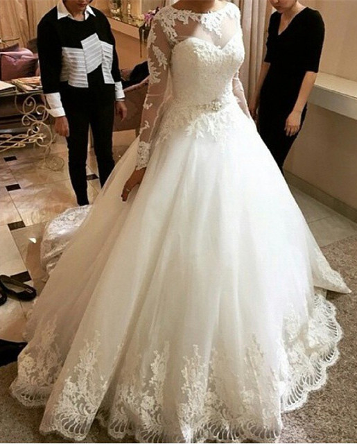 New Arrival Long Sleeve Lace Bridal Gown A-line Scoop Court Train Wedding Dresses