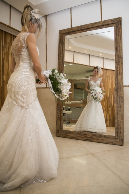 Mermaid Crystal  Wedding Dress Latest Tulle Custom Made Bridal Gown DH016