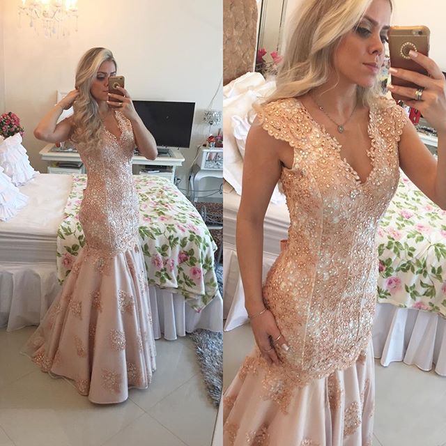 Sexy V-Neck Mermaid Crystal Long Formal Occasion Dress Lace Beadings Trumpet Evening Dress
