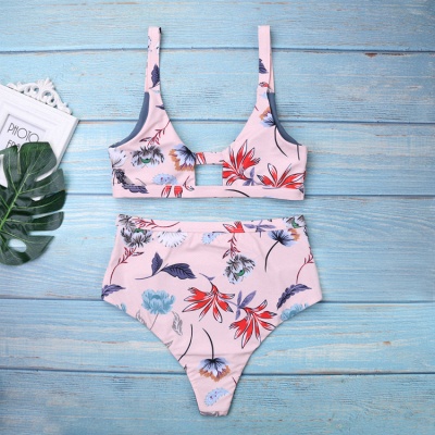 Flower Prints Pink Two-piece Lovely Bikini Swimwears_3