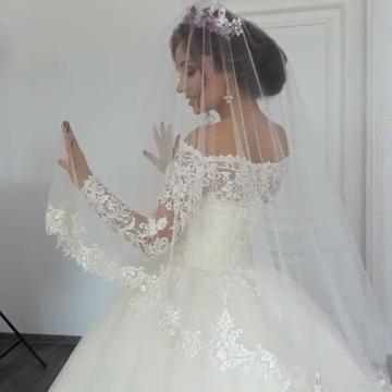 Elegant A-line Off-the-Shoulder Wedding Dresses Lace Appliques Long Sleeves Bridal Gowns On Sale_3
