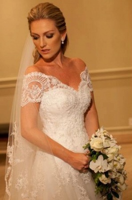 Elegant Short Sleeve White Lace Wedding Dress A-Line Sweep Train  Formal Bridal Gown_1