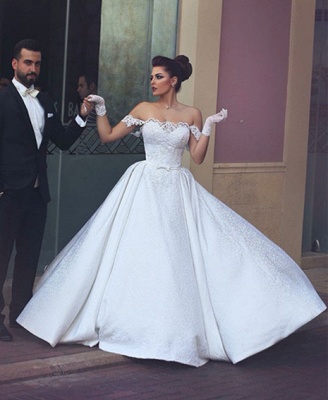 Elegant Off the Shoulder Lace Wedding Dresses Sleeveless Floor Length  Bridal Gowns_1