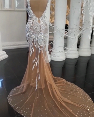 Glamorous Crystals Mermaid Champagne Wedding Dresses V-Neck Backless Rhinestones Bridal Gowns On Sale_4